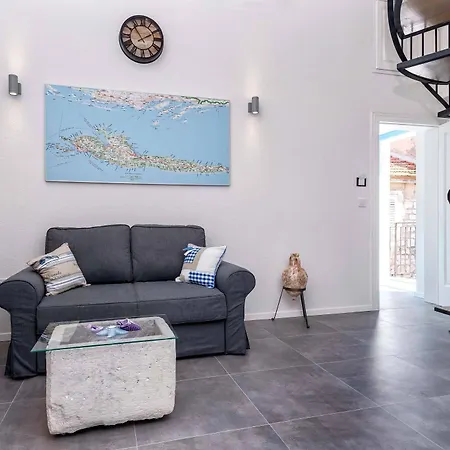 Riva Pensión 4*