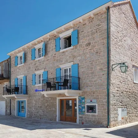 Riva Pensión Jelsa (Hvar)