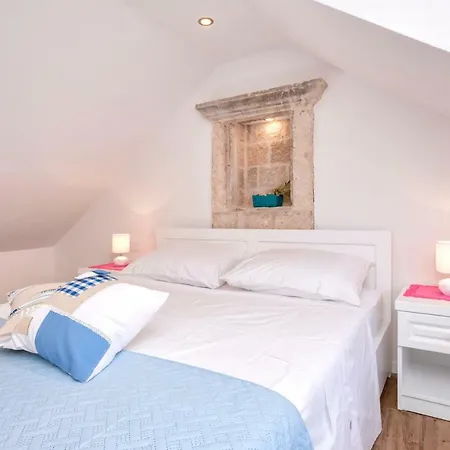 Riva Pensión Jelsa (Hvar)