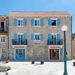 Riva 4* Jelsa (Hvar)