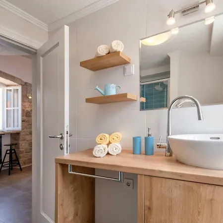 Guest house Riva Jelsa (Hvar)